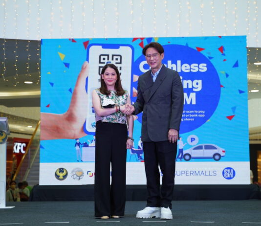 two people shaking hands